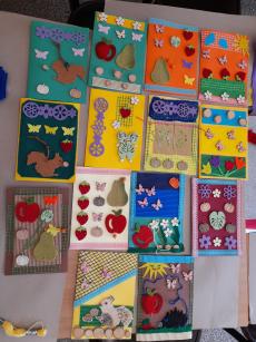 Powiększ zdjęcie: Jesienne kartki okolicznościowe wykonane przez Seniorki z Klubu w Komorowicach