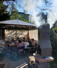 Powiększ zdjęcie: Piknik z grillem w Klubie Seniora w Komorowicach